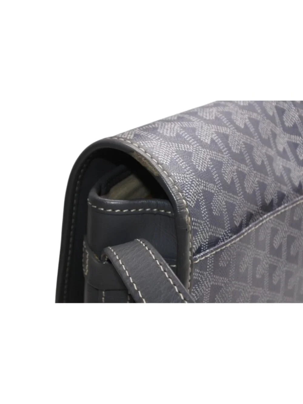 Goyard Belvedere MM Shoulder Bag Gray Leather Silver Herringbone Pattern